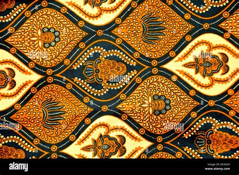  Understanding Batik: A Journey Through Indonesian Textile Art! 